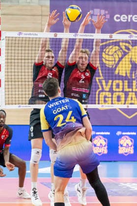 1 Volleyball Bundesliga Season 2025 2026 Cerebricks Volley Goats Mitteldeutschland vs Barock Volleys MTV Ludwigsburg Halle, Germany January 31, 2026 Pictured from left Tomi Saarinen Ludwigsburg , Clay Wieter Bitterfeld and Philipp Herrmann Ludwigsburg Halle Saale swh Arena Sachsen Anhalt Germany