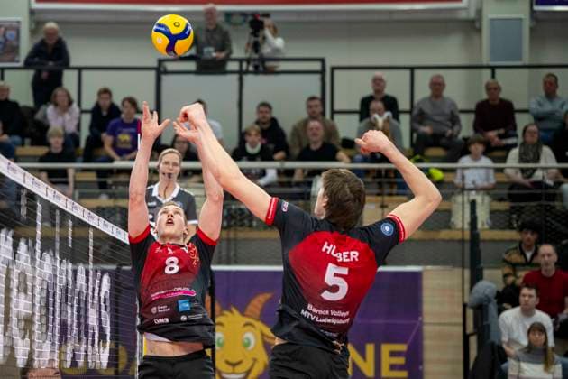1 Volleyball Bundesliga Season 2025 2026 Cerebricks Volley Goats Mitteldeutschland vs Barock Volleys MTV Ludwigsburg Halle, Germany January 31, 2026 Pictured from left Tomi Saarinen Ludwigsburg and Jan Huber Ludwigsburg Halle Saale swh Arena Sachsen Anhalt Germany