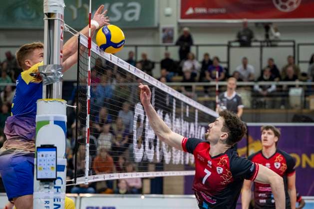 1 Volleyball Bundesliga Season 2025 2026 Cerebricks Volley Goats Mitteldeutschland vs Barock Volleys MTV Ludwigsburg Halle, Germany January 31, 2026 In the picture from left Paul Stommel Bitterfeld and Tim Köpfli Knoepfli Ludwigsburg Halle Saale swh Arena Sachsen Anhalt Germany