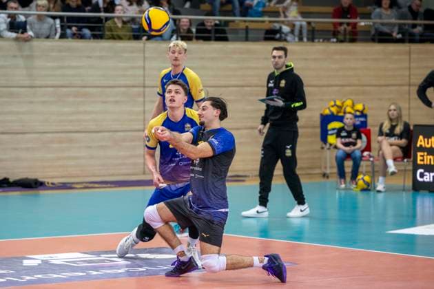 1 Volleyball Bundesliga Season 2025 2026 Cerebricks Volley Goats Mitteldeutschland vs Barock Volleys MTV Ludwigsburg Halle, Germany January 31, 2026 In the picture Clay Wieter Bitterfeld and Arshia Feizollahi Bitterfeld Halle Saale swh Arena Sachsen Anhalt Germany