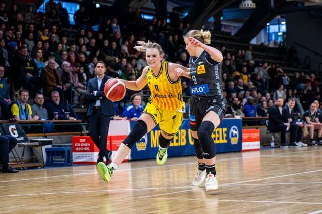 Basketball Berlin 31 01 2026 Season 2025 2026 DBBL 1 Bundesliga Alba Berlin Saarlouis Royals Nina Rosemeyer Alba, No 11 Emma Eichmeyer Saarlouis, No 09