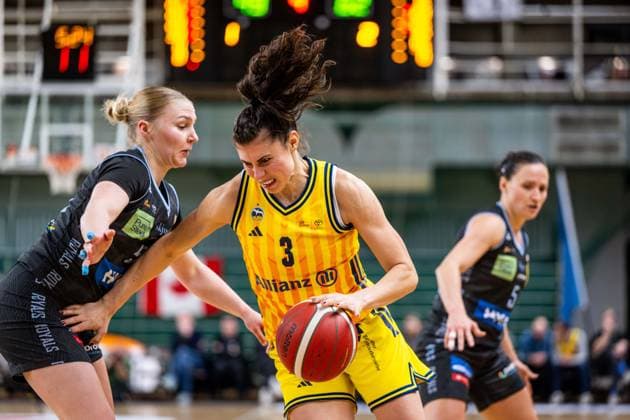 Basketball Berlin 31 01 2026 Season 2025 2026 DBBL 1 Bundesliga Alba Berlin Saarlouis Royals Theresa Simon Alba, No 03 Jessika Schiffer Saarlouis, No 55