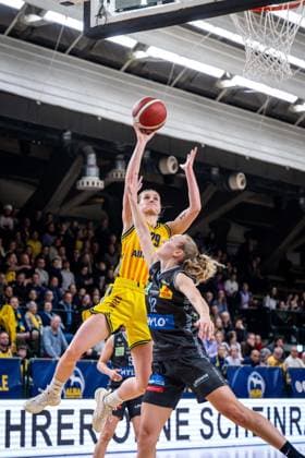 Basketball Berlin 31 01 2026 Season 2025 2026 DBBL 1 Bundesliga Alba Berlin Saarlouis Royals Alina Hartmann Alba, No 29 Egle Zabotkaite Saarlouis, No 12