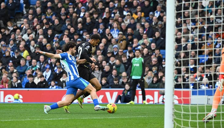 Ferdi Kadioglu of Brighton does to stop Iliman Ndiaye of Everton having a shot during the Premier League match between Brighton and Hove Albion and Everton at the American Express Stadium, Brighton UK - Saturday 31st January 2026 Brighton v Everton Premier League Football, Amex Stadium, Sussex, UK - 31 Jan 2026Brighton Amex Stadium Sussex United Kingdom Editorial use only. No merchandising. For Football images FA and Premier League restrictions apply inc. no internet mobile usage without FAPL license - for details contact Football Dataco  Copyright: xLizxFinlayson TPI Shutterstockx 16497437br