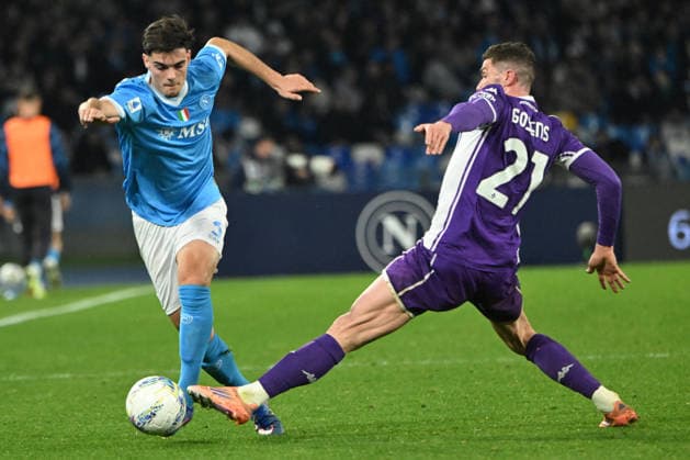 CALCIO - Serie A - SSC Napoli vs ACF Fiorentina Miguel Gutierrez of SSC Napoli competes for the ball with Robin Gosens of ACF Fiorentina during Serie A Enelive match between SSC Napoli vs ACF Fiorentina:Danilo Gemito Live Photo Naples Italy  Copyright: xIPAxSport ABACAx
