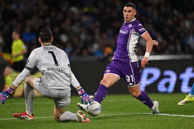 CALCIO - Serie A - SSC Napoli vs ACF Fiorentina Alex Meret of S.S.C. Napoli and Roberto Piccoli of A.C.F. are in action during the 23th day of the Serie A Championship between S.S.C. Napoli and A.C.F. Fiorentina at the Diego Armando Maradona Stadium on January 31, 2026 in Naples, Italy. Naples Italy  Copyright: xIPAxSport ABACAx