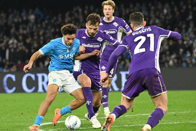 CALCIO - Serie A - SSC Napoli vs ACF Fiorentina Antonio Vergara of SSC Napoli competes for the ball with Marin Pongracic of ACF Fiorentina during Serie A Enelive match between SSC Napoli vs ACF Fiorentina:Danilo Gemito Live Photo Naples Italy  Copyright: xIPAxSport ABACAx