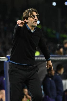 CALCIO - Serie A - SSC Napoli vs ACF Fiorentina Paolo Vanoli coach of ACF Fiorentina gestures during Serie A Enelive match between SSC Napoli vs ACF Fiorentina:Danilo Gemito Live Photo Naples Italy  Copyright: xIPAxSport ABACAx