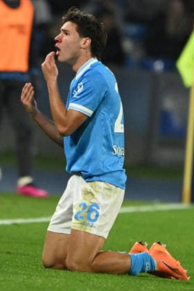 Antonio Vergara of SSC Napoli bleeding during Serie A Enelive match between SSC Napoli vs ACF Fiorentina:Danilo Gemito Live Photo  Copyright: xDaniloxGemito IPAxSportx xipa-agency.netx xx IPA_70806335 IPA_Agency_IPA70806335