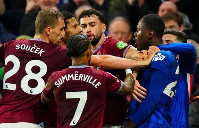 Jean-Clair Todibo of West Ham United clashes with Trevoh Chalobah of Chelsea before being sent off for violent conduct Chelsea v West Ham United, Premier League, Football, Stamford Bridge, London, UK - 31 Jan 2026London Stamford Bridge United Kingdom EDITORIAL USE ONLY No use with unauthorised audio, video, data, fixture lists, club league logos or live services. Online in-match use limited to 120 images, no video emulation. No use in betting, games or single club league player publications. Copyright: xJavierxGarcia Shutterstockx 16496749bd