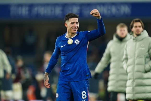 Chelsea v West Ham United, Premier League Enzo Fernandez of Chelsea clapping the fans after the Chelsea v West Ham United Premier League match at Stamford Bridge, London, England on 31 January 2026 Credit: Dylan Hepworth Every Second Media Editorial use only. All images are copyright Every Second Media Limited. No images may be reproduced without prior permission. All rights reserved. Premier League and Football League images are subject to licensing agreements with Football DataCo Limited. see https: www.football-dataco.com Copyright: xIMAGO EveryxSecondxMediax ESM-1782-0103 DylanxHepworthx xEveryxSecondxMediax