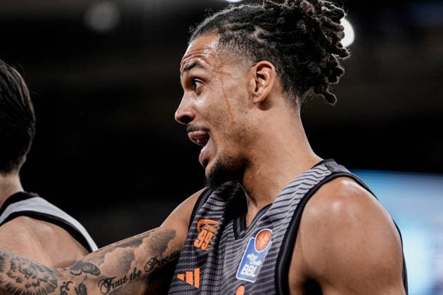 Germany easyCredit BBL, Main Round 2025 26, 18 Matchday Veolia Towers Hamburg vs NINERS Chemnitz Inselpark Arena Hamburg Kevin Yebo NINERS Chemnitz, 0 Copyright: xStefanxTrochax