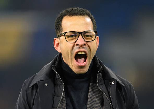 Chelsea v West Ham United - Premier League - Stamford Bridge - London. Chelsea v West Ham United - Premier League - Stamford Bridge - London. Chelsea Manager Liam Rosenior celebrates their win at the final whistle. Picture : Mark Pain LONDON England  Copyright: xMarkxPainx