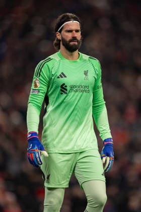 Football - FA Premier League - Liverpool FC v Newcastle United FC LIVERPOOL, ENGLAND - Saturday, January 31, 2026: Liverpool s goalkeeper Alisson Becker during the FA Premier League match between Liverpool FC and Newcastle United FC at Anfield. (Photo by David Rawcliffe Propaganda) LIVERPOOL Anfield MERSEYSIDE ENGLAND  Copyright: xDavidxRawcliffex P2026-01-31-Liverpool_Newcastle-26