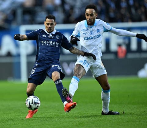 Paris FC vs Marseille : French Ligue 1 PARIS, FRANCE - JANUARY 31: Pierre-Emerick Aubameyang (R) of Marseille in action against Moustapha Mbow (L) of Paris FC during the French Ligue 1 (L1) soccer match between Paris FC and Olympique de Marseille at Stade Jean Bouin in Paris, France on January 31, 2026. Mustafa Yalcin Anadolu Paris France. Editorial use only. Please get in touch for any other usage.  Copyright: x2026xAnadoluxMustafaxYalcinx
