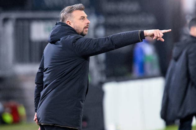 Hellas Verona s coach Paolo Zanetti during the Serie A soccer match between Cagliari Calcio and Hellas Verona at the Unipol Domus in Cagliari, Sardinia - Saturday, 31st January 2026. - Soccer  Copyright: xGianlucaxZuddas LaPressex