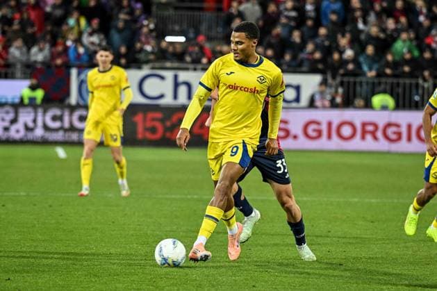 Amin Sarr of Hellas Verona during Cagliari Calcio vs Hellas Verona FC, Italian soccer Serie A match in Cagliari, Italy, January 31 2026  Copyright: xLuigixCanu IPAxSportx xipa-agency.netx xx IPA_70809707 IPA_Agency_IPA70809707