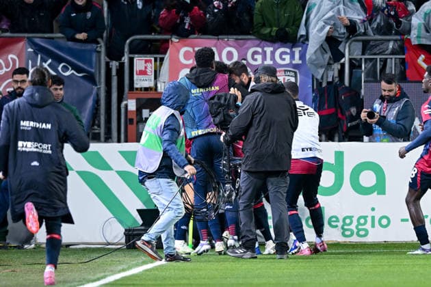 Cagliari s Luca Mazzitelli celebrates after scoring the goal during the Serie A soccer match between Cagliari Calcio and Hellas Verona at the Unipol Domus in Cagliari, Sardinia - Saturday, 31st January 2026. - Soccer  Copyright: xGianlucaxZuddas LaPressex