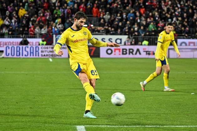 Roberto Gagliardini of Hellas Verona during Cagliari Calcio vs Hellas Verona FC, Italian soccer Serie A match in Cagliari, Italy, January 31 2026  Copyright: xLuigixCanu IPAxSportx xipa-agency.netx xx IPA_70809762 IPA_Agency_IPA70809762