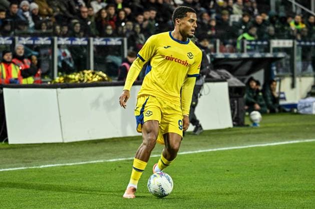 Amin Sarr of Hellas Verona during Cagliari Calcio vs Hellas Verona FC, Italian soccer Serie A match in Cagliari, Italy, January 31 2026  Copyright: xLuigixCanu IPAxSportx xipa-agency.netx xx IPA_70809949 IPA_Agency_IPA70809949