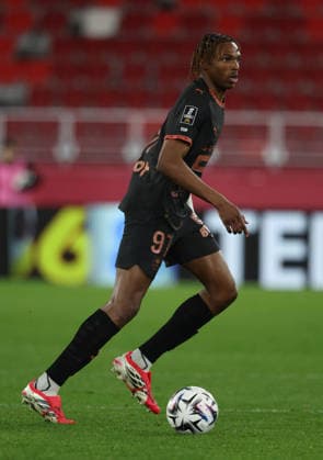 AS Monaco FC v Stade Rennais FC - Ligue 1 McDonald s 2025 2026 Jeremy Jacquet of Stade Rennais on the ball during the Ligue 1 McDonald s match between AS Monaco FC and Stade Rennais FC at Stade Louis II on January 31, 2026 in Monaco, Monaco. WARNING! This Photograph May Only Be Used For Newspaper And Or Magazine Editorial Purposes. May Not Be Used For Publications Involving 1 player, 1 Club Or 1 Competition Without Written Authorisation From Football DataCo Ltd. For Any Queries, Please Contact Football DataCo Ltd on +44 (0) 207 864 9121 Monaco Stade Louis II Monaco Monaco Copyright: xAllstarxPicturexLibraryxLtdx