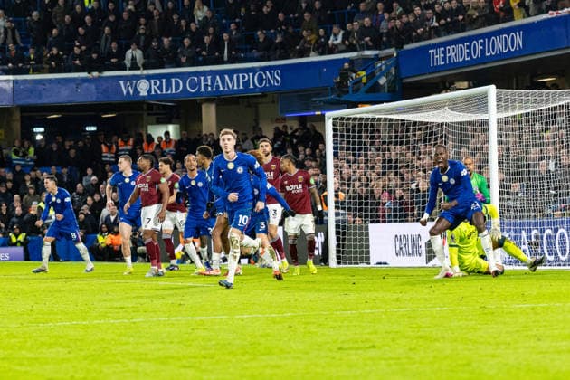 Chelsea v West Ham United, Premier League Chelsea defender Trevoh Chalobah (23) reacts after heading the ball away from danger as the game comes to a close in stoppage time during the Premier League match between Chelsea and West Ham United at Stamford Bridge, London, UK on 31 January 2026. London Stamford Bridge Greater London UK Editorial use only DataCo restrictions apply See www.football-dataco.com , Copyright: xToyinxOshodix PSI-23659-0081