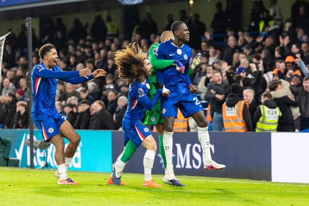 Chelsea v West Ham United, Premier League Chelsea celebrate their 3-2 win after the final whistle during the Premier League match between Chelsea and West Ham United at Stamford Bridge, London, UK on 31 January 2026. London Stamford Bridge Greater London UK Editorial use only DataCo restrictions apply See www.football-dataco.com , Copyright: xToyinxOshodix PSI-23659-0088