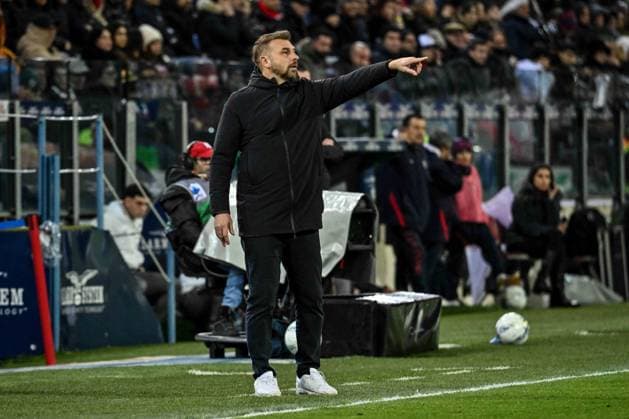 CALCIO - Serie A - Cagliari Calcio vs Hellas Verona FC Paolo Zanetti Head Coach of Hellas Verona during Cagliari Calcio vs Hellas Verona FC, Italian soccer Serie A match in Cagliari, Italy, January 31 2026 Cagliari Italy  Copyright: xIPAxSport ABACAx