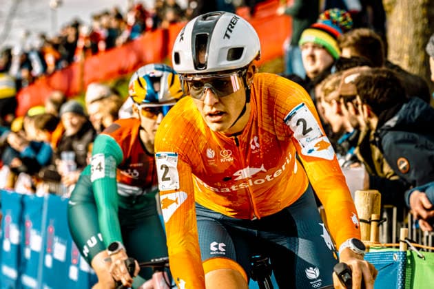 Cyclocross - UCI cyclo-cross World Championships Hulst - Day 2 Lucinda Brand (NED Baloise Verzekeringen - Het Poetsbureau Lions) on her way to a second world title 2026 UCI cyclo-cross World Championships Women Elite - Hulst The Netherlands Photo: Stijn Bastens CC Hulst The Netherlands  Copyright: xContentxCurationx StijnxBastensx xCCx