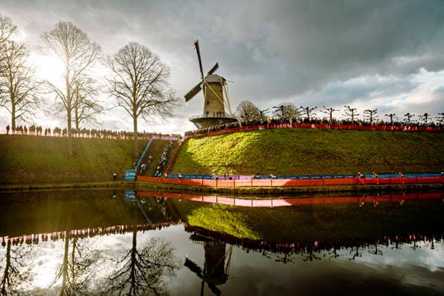 Cyclocross - UCI cyclo-cross World Championships Hulst - Day 2 The UCI cyclo-cross World Championships Women Elite through the historic heart of the fortified city Hulst, by the Windmill 2026 UCI cyclo-cross World Championships Women Elite - Hulst The Netherlands Photo: Stijn Bastens CC Hulst The Netherlands  Copyright: xContentxCurationx StijnxBastensx xCCx