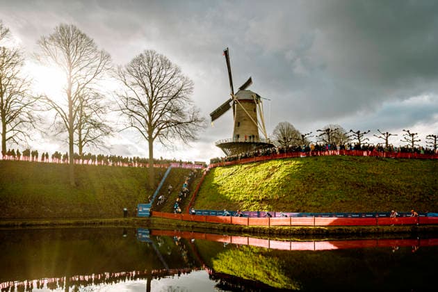 Cyclocross - UCI cyclo-cross World Championships Hulst - Day 2 The UCI cyclo-cross World Championships Women Elite through the historic heart of the fortified city Hulst, by the Windmill 2026 UCI cyclo-cross World Championships Women Elite - Hulst The Netherlands Photo: Stijn Bastens CC Hulst The Netherlands  Copyright: xContentxCurationx StijnxBastensx xCCx