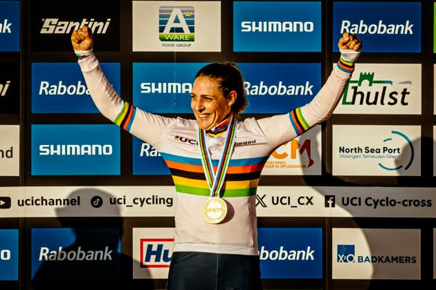 Cyclocross - UCI cyclo-cross World Championships Hulst - Day 2 Lucinda Brand (NED Baloise Verzekeringen - Het Poetsbureau Lions) claims her second world title 2026 UCI cyclo-cross World Championships Women Elite - Hulst The Netherlands Photo: Stijn Bastens CC Hulst The Netherlands  Copyright: xContentxCurationx StijnxBastensx xCCx