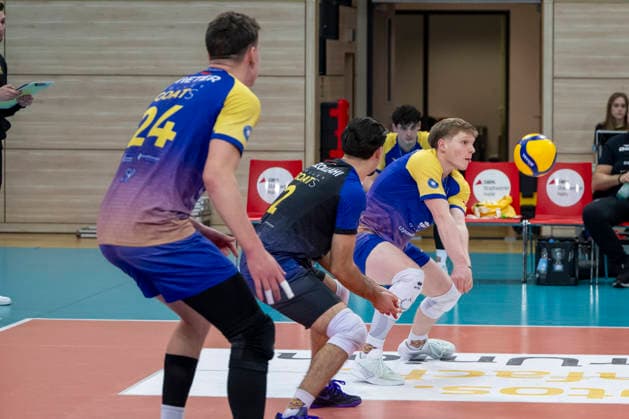 1 Volleyball Bundesliga Season 2025 2026 Cerebricks Volley Goats Mitteldeutschland vs Barock Volleys MTV Ludwigsburg Halle, Germany January 31, 2026 Pictured from left Clay Wieter Bitterfeld , Arshia Feizollahi Bitterfeld and Tom Borchert Bitterfeld Halle Saale swh Arena Sachsen Anhalt Germany