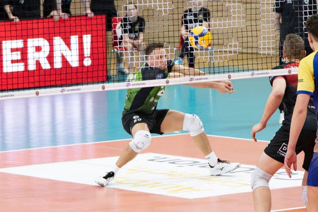 1 Volleyball Bundesliga Season 2025 2026 Cerebricks Volley Goats Mitteldeutschland vs Barock Volleys MTV Ludwigsburg Halle, Germany January 31, 2026 In the picture Libero Jeffrey Klok Ludwigsburg with ball, Halle Saale swh Arena Sachsen Anhalt Germany