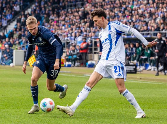 Match scene, Leandro Noel Morgalla VfL left and Dejan Ljubicic S04 , Sport, Soccer, 2 Bundesliga, 2025 2026, 31 01 2026, Vonovia Ruhrstadion, VfL Bochum vs FC Schalke 04 2 0 Sport, Football, 2 Bundesliga, 2025 2026, VfL Bochum vs FC Schalke 04 2 0, 31 01 2026, Vonovia Ruhrstadion, Match scene, Leandro Noel Morgalla VfL left and Dejan Ljubicic S04 , DFL REGULATIONS PROHIBIT ANY USE OF PHOTOGRAPHS AS IMAGE SEQUENCES AND OR QUASI VIDEO, sports, football, German second league, 2025 2026, VfL Bochum vs FC Schalke 04 2 0, 31 01 2026, Vonovia Ruhr Stadium, scene of the match, Leandro Noel Morgalla VfL left and Dejan Ljubicic S04 , DFL REGULATIONS PROHIBIT ANY USE OF PHOTOGRAPHS AS IMAGE SEQUENCES AND OR QUASI VIDEO