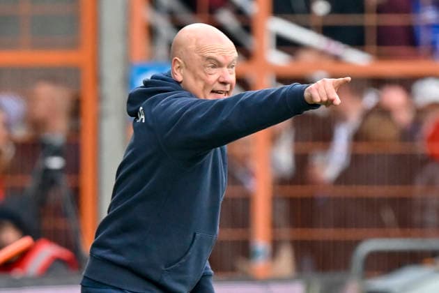 Uwe Rösler Roesler Bochum gesture gestures gestures facial expressions strong facial expression emotion 31 01 2026 Soccer VfL Bochum vs FC Schalke 04, Vonovia Ruhrstadion, Bochum, DFB DFL REGULATIONS PROHIBIT ANY USE OF PHOTOGRAPHS AS IMAGE SEQUENCES AND OR QUASI VIDEO Copyright: xpepphotox xHorstxMauelshagenx pep00321, pep_20260131_hm_266754
