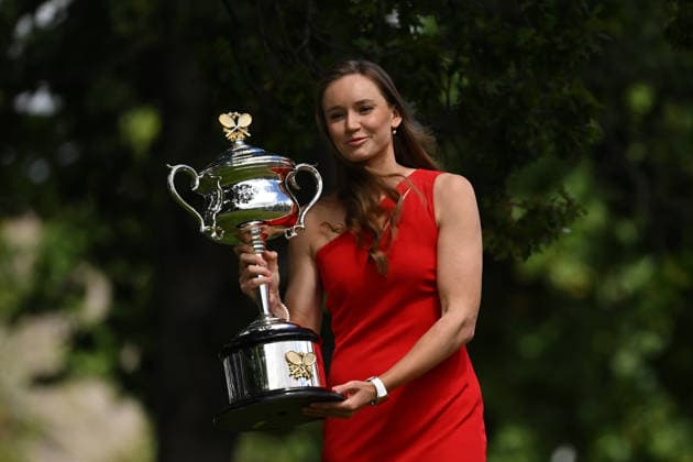 TENNIS AUSTRALIAN OPEN, Elena Rybakina of Kazakhstan arrives to a media call with the Daphne Akhurst Memorial Cup after winning the winning the Australian Open women™s singles final against Aryna Sabalenka of Belarus along the Yarra River in Melbourne, Sunday, February 1, 2026. ( NO ARCHIVING MELBOURNE VICTORIA AUSTRALIA  Copyright: xJAMESxROSSx 20260201149586906283