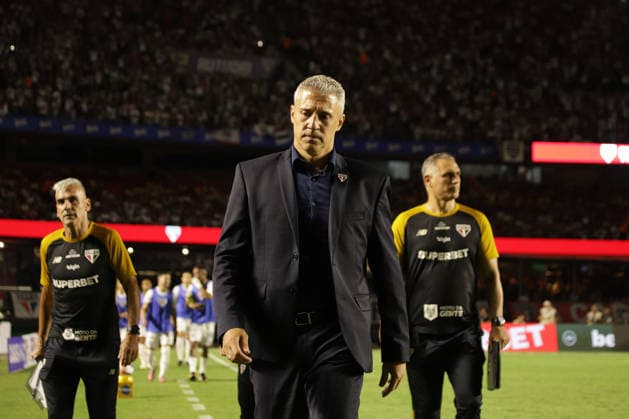 Football, Brazil, FC Sao Paulo part company with coach Crespo, archive pictures