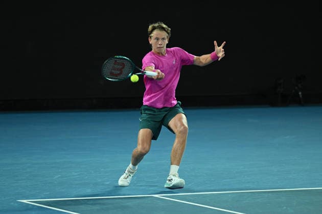 TENNIS AUSTRALIAN OPEN, Ziga Sesko of Slovenia in action against Keaton Hance of the U.S during the boy s singles final on day 15 of the 2026 Australian Open tennis tournament at Melbourne Park in Melbourne, Sunday, February 1, 2026. ( NO ARCHIVING MELBOURNE VICTORIA AUSTRALIA  Copyright: xJAMESxROSSx 20260201160797814926