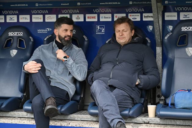 Coach Miron Muslic FC Schalke 04 , Youri Mulder Director Professional Football FC Schalke 04 , v li 31 01 2026, Football 2 Bundesliga, Season 2025 2026, 20 Matchday, VfL Bochum FC Schalke 04 2 0 DFL regulations prohibit any use of photographs as image sequences and or quasi video Bochum Vonovia Ruhrstadion Nordrhein Westfalen Germany Team2