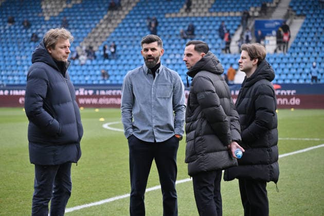 Youri Mulder Director Professional Football FC Schalke 04 , Coach Miron Muslic FC Schalke 04 , Maximilian Lüftl Head of Scouting FC Schalke 04 , Lorenz Kutscha Lissberg Technical Director Schalke 04 31 01 2026, Football 2 Bundesliga, Season 2025 2026, 20 Matchday, VfL Bochum FC Schalke 04 2 0 DFL regulations prohibit any use of photographs as image sequences and or quasi video Bochum Vonovia Ruhrstadion Nordrhein Westfalen Germany Team2