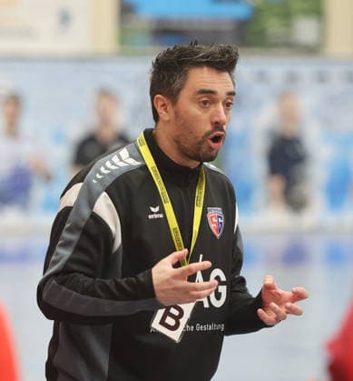 Kornwestheim , Handball Oberliga Women SV Salamander Kornwestheim vs SG BBM Bietigheim , Coach Nico Gassner BBM