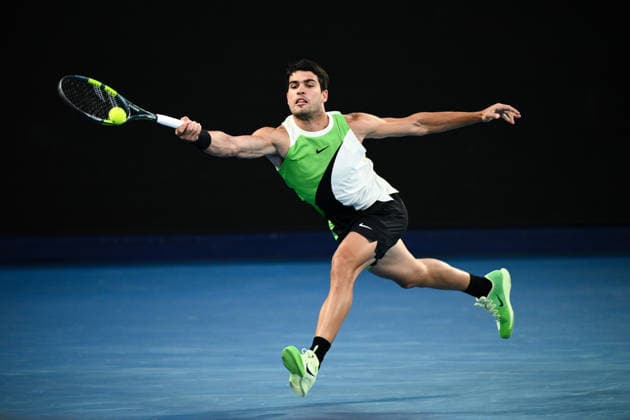 TENNIS AUSTRALIAN OPEN, Carlos Alcaraz of Spain in action during the men™s singles final against Novak Djokovic of Serbia on day 15 of the 2026 Australian Open tennis tournament at Melbourne Park in Melbourne, Sunday, February 1, 2026. ( NO ARCHIVING MELBOURNE VICTORIA AUSTRALIA  Copyright: xJOELxCARRETTx 20260201118756607768