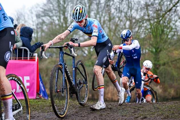 UCI World Championships 2026 Hulst HULST, BELGIUM - FEBRUARY 01 : Lejeune Giel (Bel) in action during the 2026 UCI Cyclo-Cross World Championships for Men Junior on February 01, 2026 in Hulst, Belgium, 01 02 2026 Hulst Belgium  Copyright: xNicoxVereeckenx