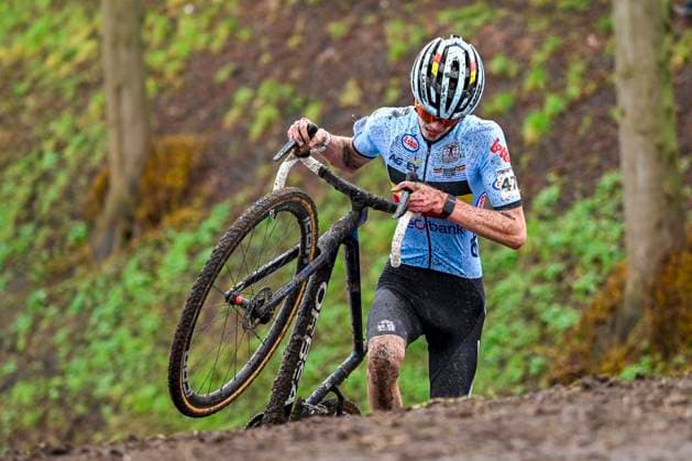 UCI World Championships 2026 Hulst HULST, BELGIUM - FEBRUARY 01 : Lejeune Giel (Bel) in action during the 2026 UCI Cyclo-Cross World Championships for Men Junior on February 01, 2026 in Hulst, Belgium, 01 02 2026 Hulst Belgium  Copyright: xNicoxVereeckenx