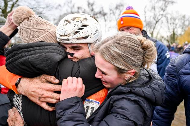 UCI World Championships 2026 Hulst HULST, BELGIUM - FEBRUARY 01 : Heeren Delano (Ned) celebrating his victory during the 2026 UCI Cyclo-Cross World Championships for Men Junior on February 01, 2026 in Hulst, Belgium, 01 02 2026 Hulst Belgium  Copyright: xNicoxVereeckenx