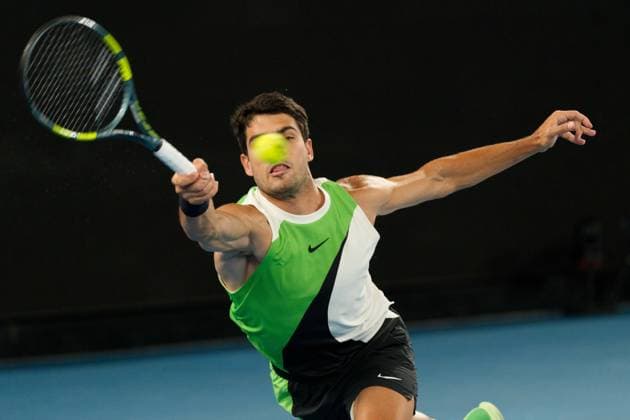 February 1, 2026: 1st seed CARLOS ALCARAZ of Spain in action against 4th seed NOVAK DJOKOVIC of Serbia on Rod Laver Arena in the Men s Singles Final match on day 15 of the 2026 Australian Open in Melbourne, Australia. Cal Media Melbourne Australia - ZUMAc04_ 20260201_faf_c04_017 Copyright: xSydneyxLowx