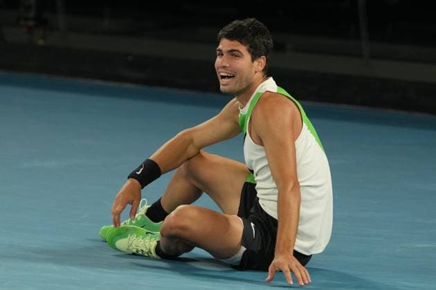 February 1, 2026: 1st seed CARLOS ALCARAZ of Spain celebrates after defeating 4th seed NOVAK DJOKOVIC of Serbia on Rod Laver Arena in the Men s Singles Final match on day 15 of the 2026 Australian Open in Melbourne, Australia. Cal Media Melbourne Australia - ZUMAc04_ 20260201_faf_c04_026 Copyright: xSydneyxLowx