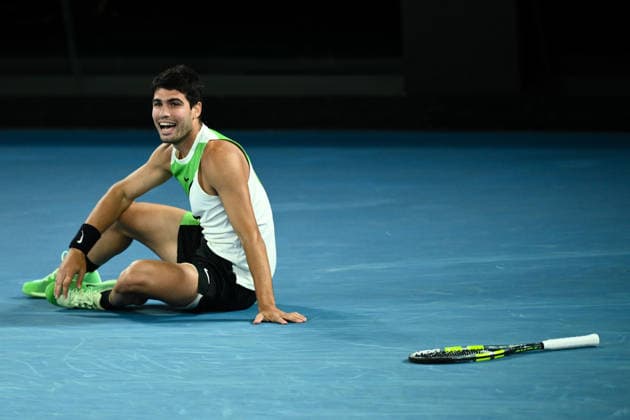 TENNIS AUSTRALIAN OPEN, Carlos Alcaraz of Spain celebrates after winning the men™s singles final against Novak Djokovic of Serbia on day 15 of the 2026 Australian Open tennis tournament at Melbourne Park in Melbourne, Sunday, February 1, 2026. ( NO ARCHIVING MELBOURNE VICTORIA AUSTRALIA  Copyright: xJOELxCARRETTx 20260201119486949610