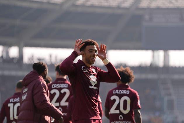 Torino™s Che Adams celebrates after scoring the 1-0 goal for his team during the Serie A soccer match between Torino Fc and Lecce at the Stadio Olimpico Grande Torino in Turin, north west Italy - February 1, 2026. - Soccer  Copyright: xFabioxFerrari LaPressex